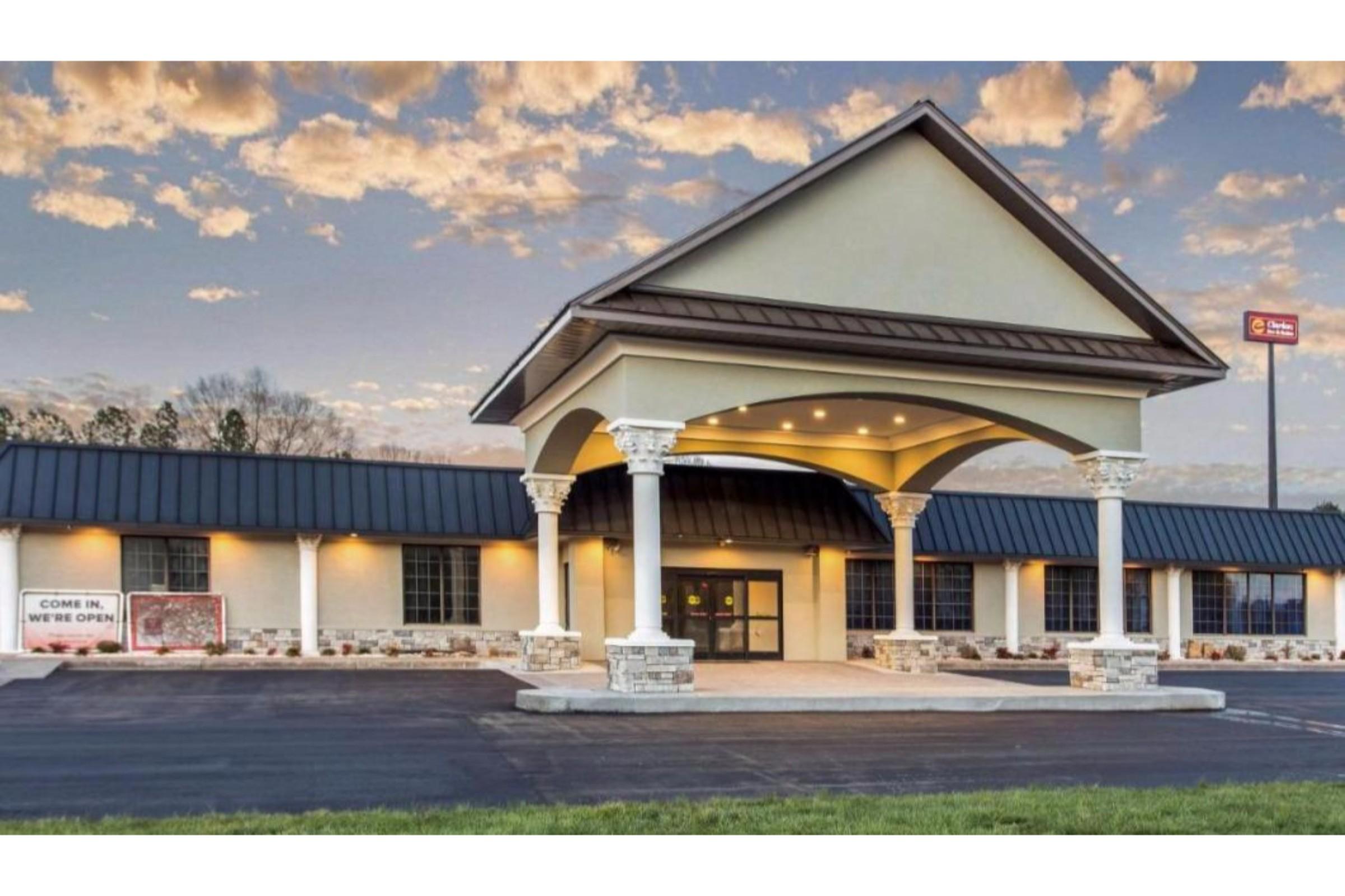 Days Inn And Suites By Wyndham Оксфорд Экстерьер фото