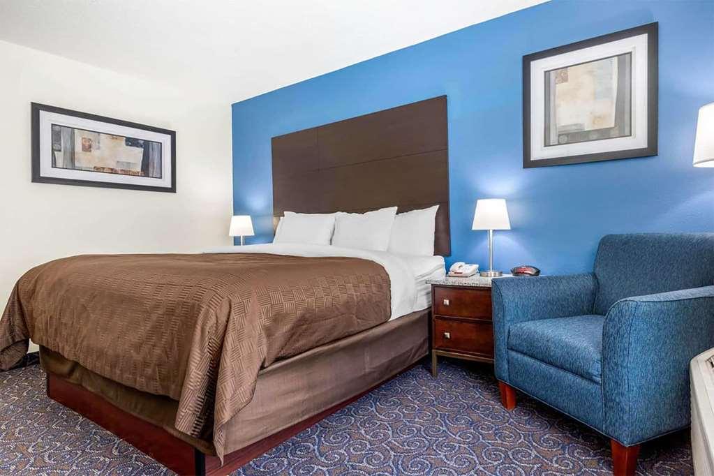 Days Inn And Suites By Wyndham Оксфорд Номер фото