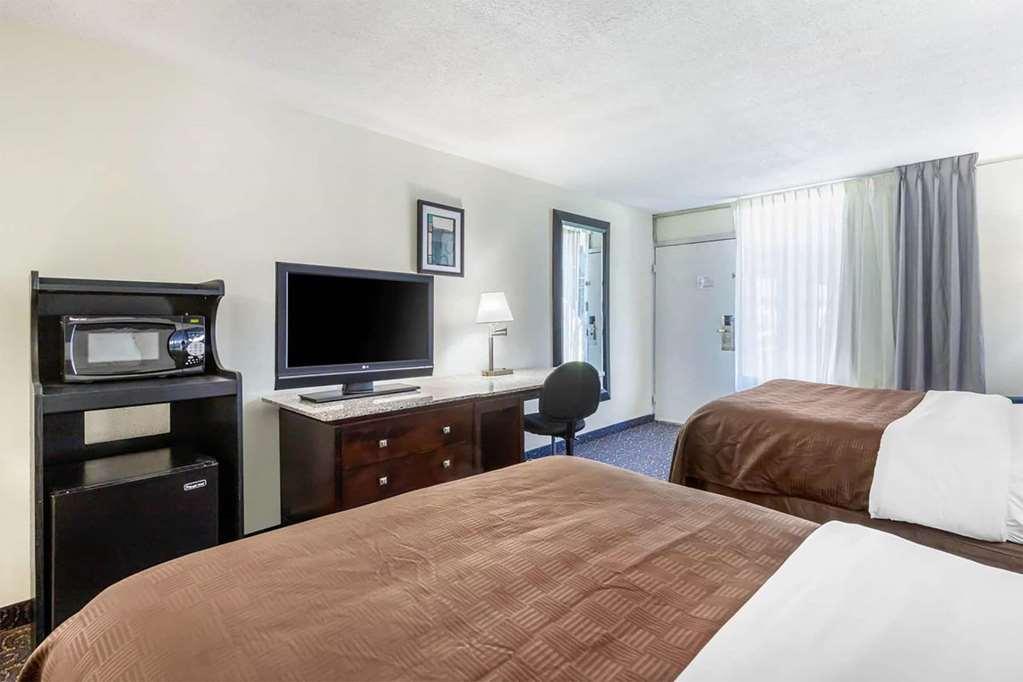 Days Inn And Suites By Wyndham Оксфорд Номер фото
