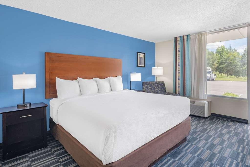 Days Inn And Suites By Wyndham Оксфорд Номер фото